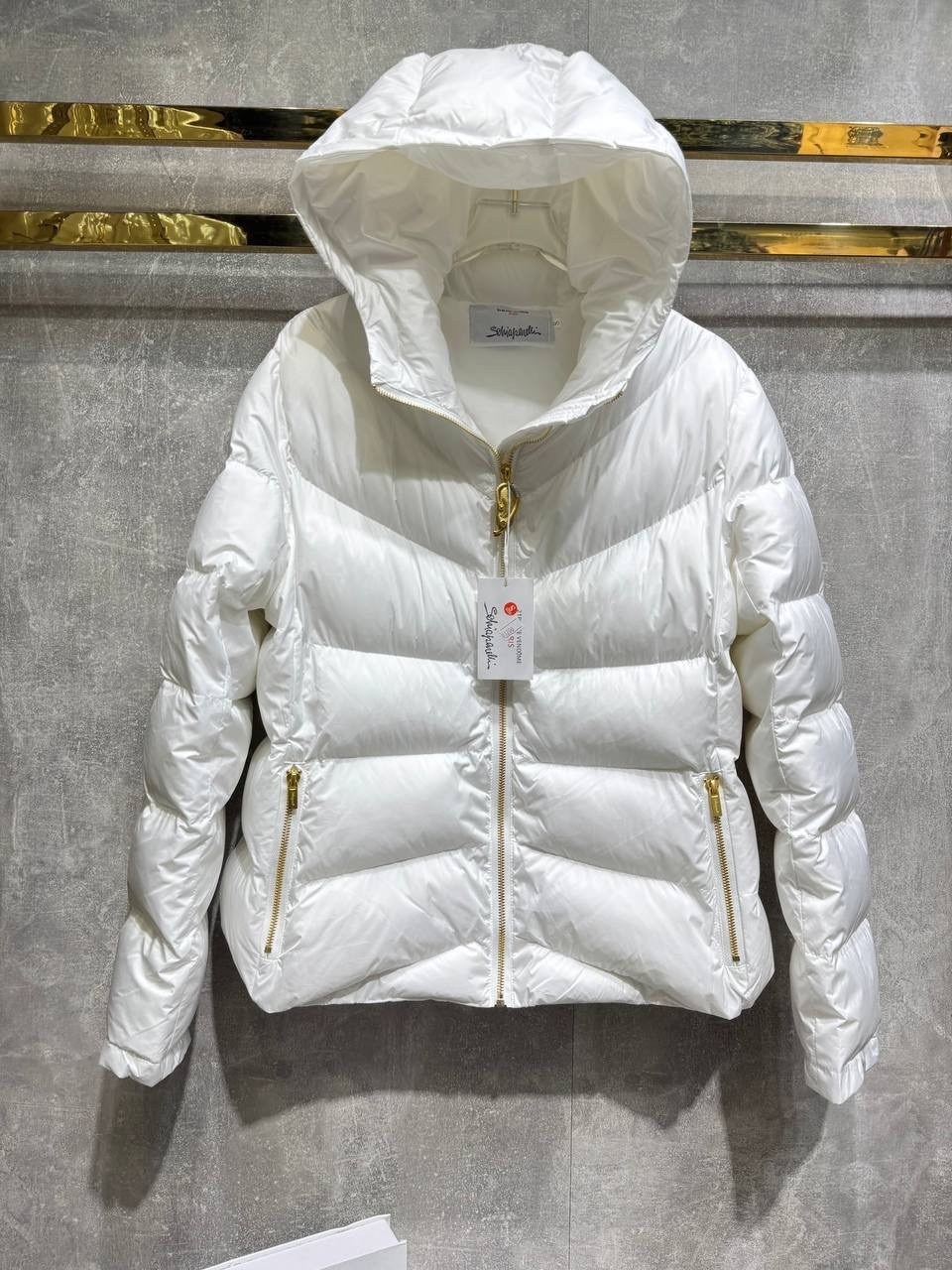 пуховик moncler,женский пуховик moncler,пуховик moncler зимний,белый пуховик,куртка moncler
