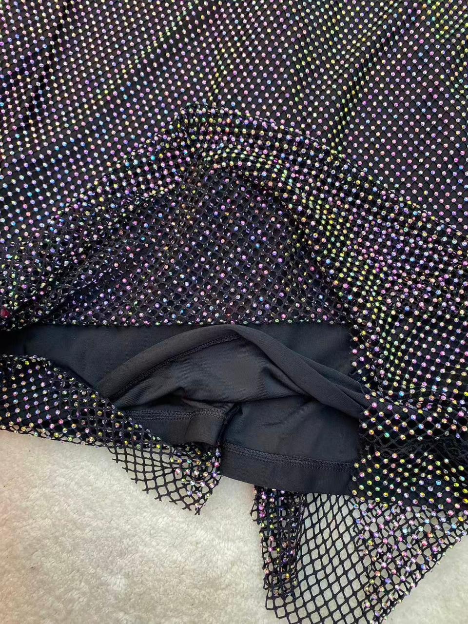 платья мини,короткие платья,платье с кружевами,платье черное,бретельки платья