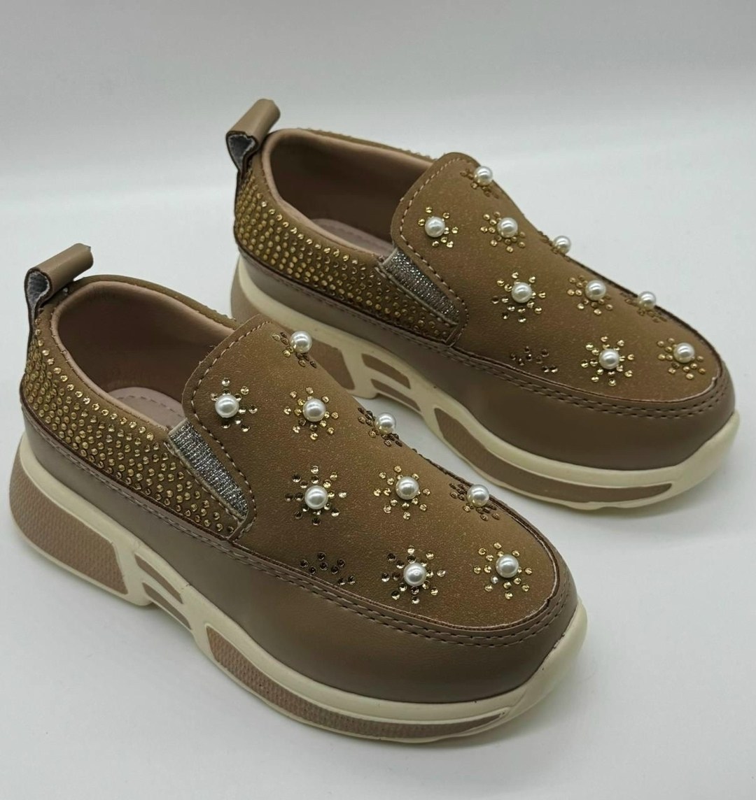 ,женская ,женские лоферы,модели обуви,брендовая