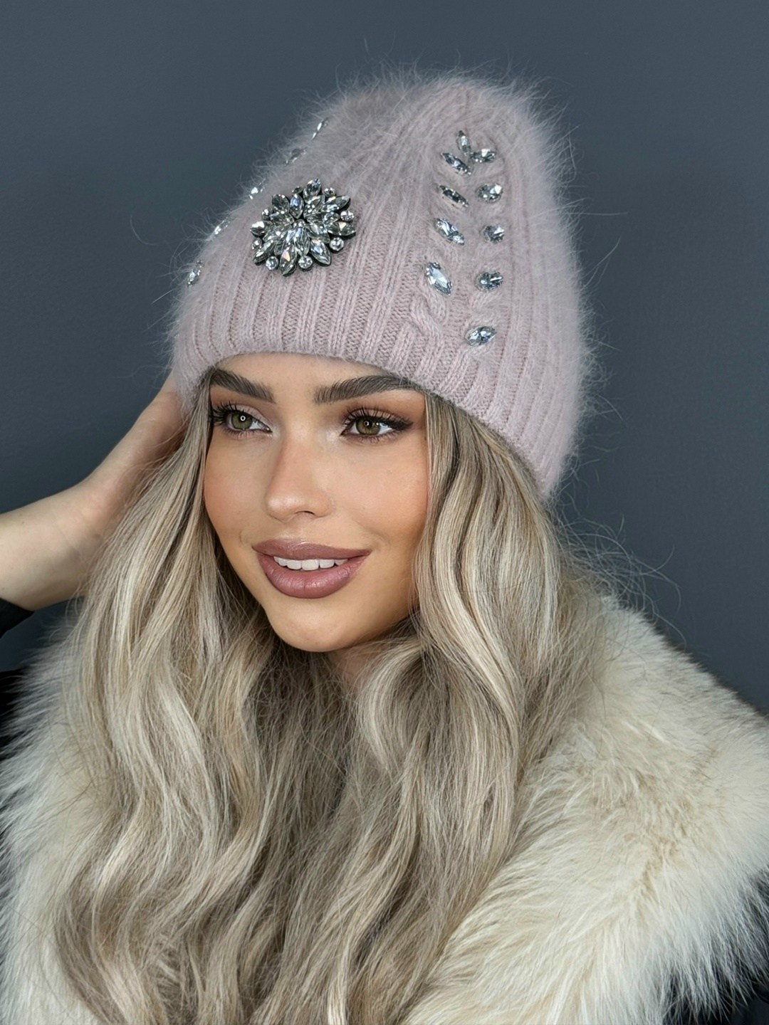 шапка зимняя вязаная бини ангора,шапка зимняя вязаная бини ангора g&c shop,женская шапка из ангоры,шапка женская,женская зимняя шапка