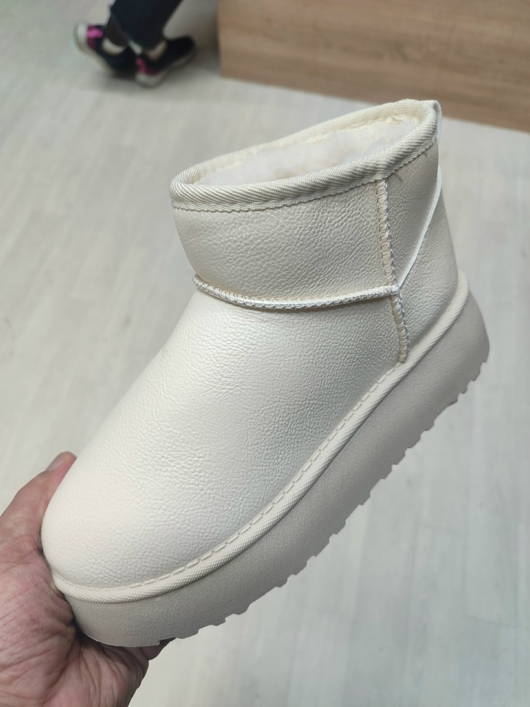 женские угги,,угги женские зимние,угги,угги зимние короткие из замши