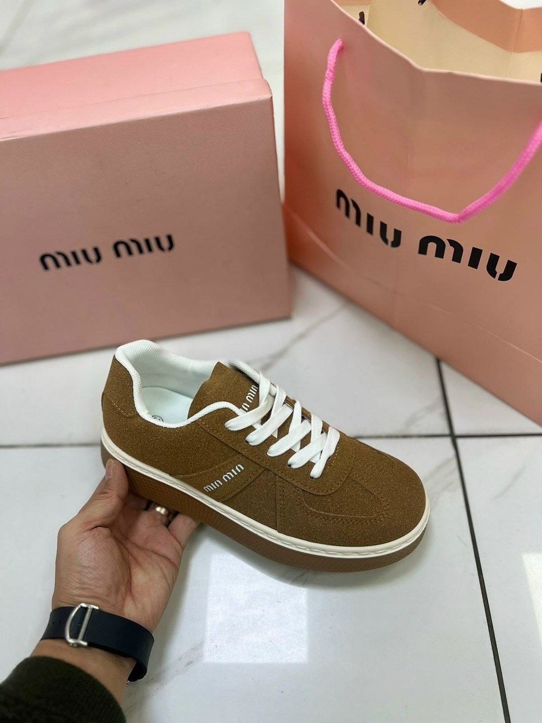 кроссовки miu miu женские,кеды женские miu miu,кроссовки miu miu,miu miu кеды,