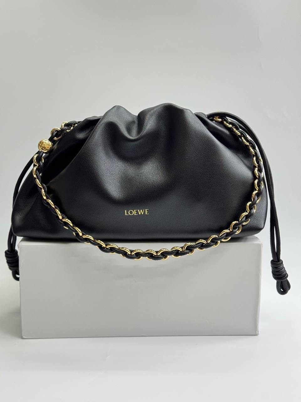 сумки,сумочка с цепочкой,женская сумка,loewe сумка на плечо,модная сумка