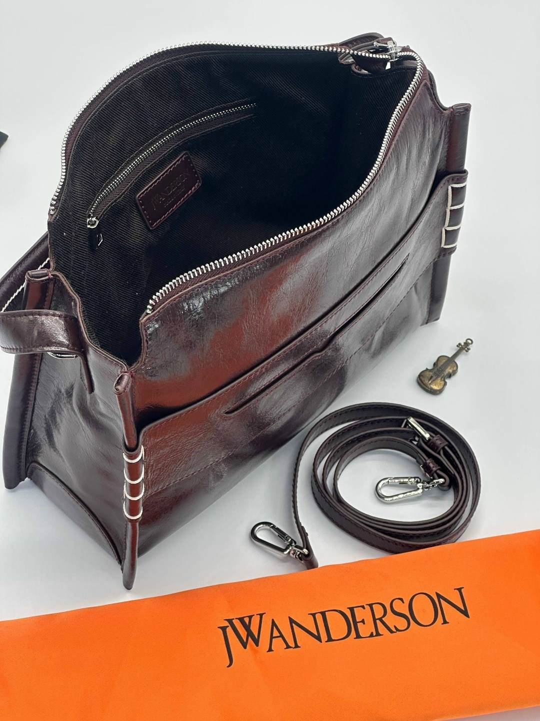 сумка,сумка женская,женская кожаная сумка,кожаная сумка,сумка женская натуральная лаковая кожа