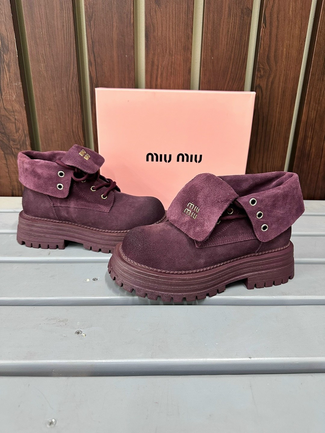 ботинки miu miu,ботинки женские miu miu,ботинки замшевые miu miu,ботинки miu miu шоколадные,ботинки зимние miu miu