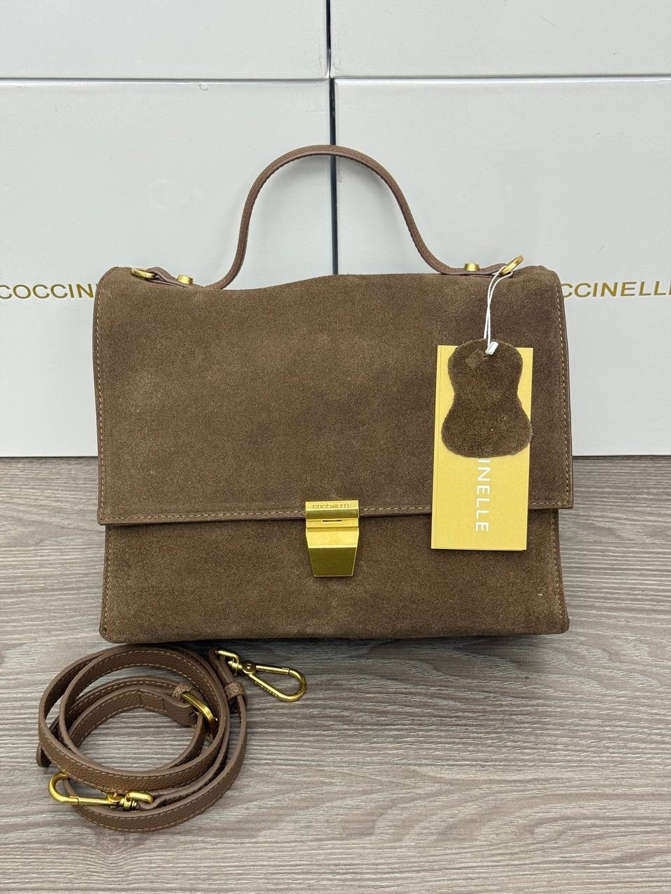 замшевая сумка coccinelle,замшевая сумка,женская сумка из натуральной кожи и замши,сумка,сумка coccinelle