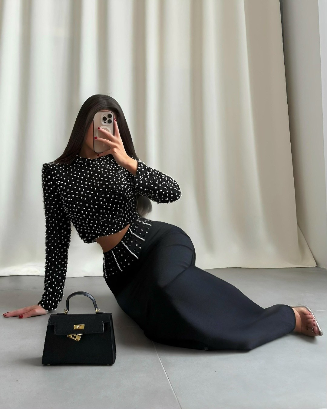 вечернее платье,длинное платье,вечернее платье с длинными рукавами,стильное вечернее платье,элегантное вечернее платье