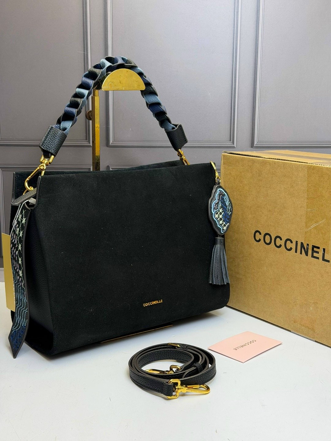 сумка coccinelle,сумка coccinelle замша,сумка женская coccinelle натуральная замша,сумка coccinelli натуральная замша 25 × 16 × 6 см,замшевая сумка