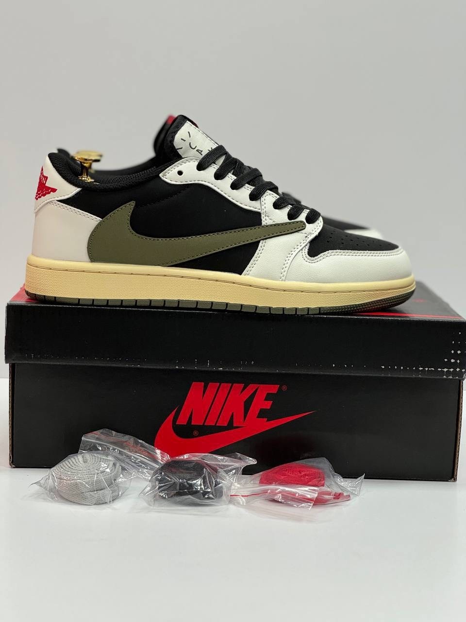 кроссовки nike air jordan 1 low travis scott,nike air jordan 1 low travis scott,кроссовки travis scott x nike air jordan 1 low,nike air jordan 1 travis scott olive,кроссовки travis scott x nike air jo