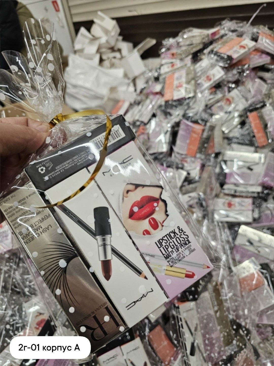 косметика,косметика макияж,декоративная косметика,косметика красивая,набор косметики