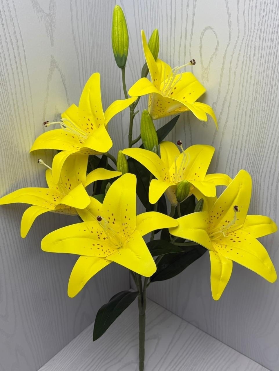 жёлтые лилии,желтая лилия,цветы искусственные лилии,лилии,лилии искусственные желтые
