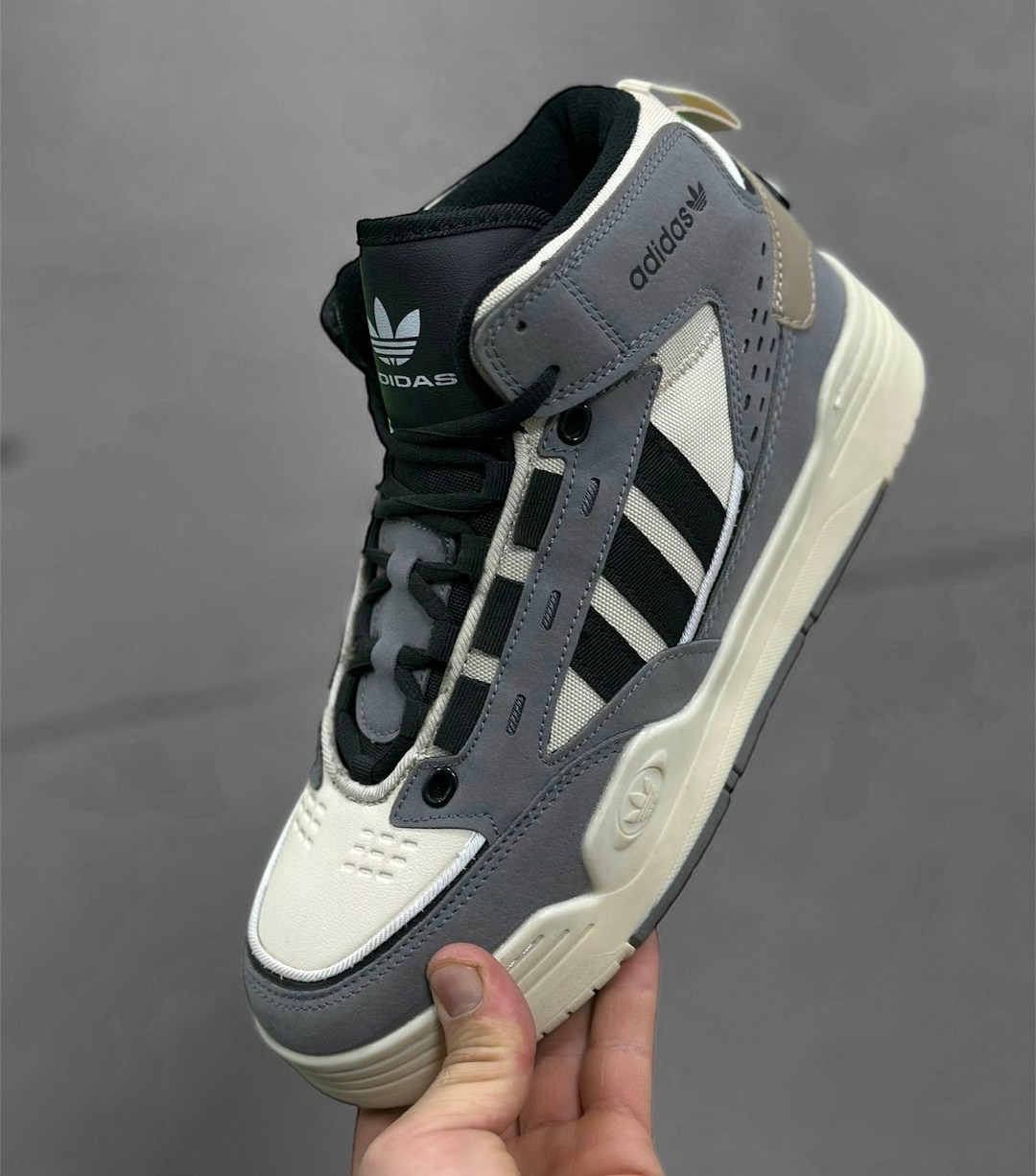 зимние кроссовки adidas niteball ii hi,зимние кроссовки adidas,кроссовки adidas,кроссовки adidas adi 2000,зимние кроссовки adidas niteball ii hi цвет серый