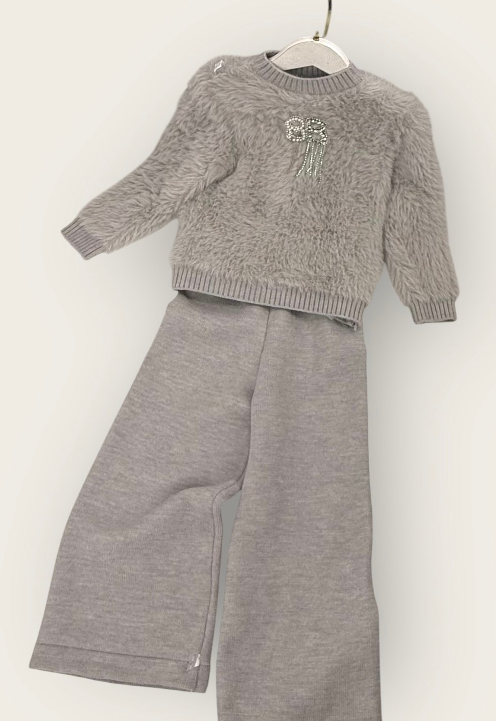 джемпер бежевый,свитер и брюки,костюмы трикотажные,джемпер и брюки,комплект джемпер