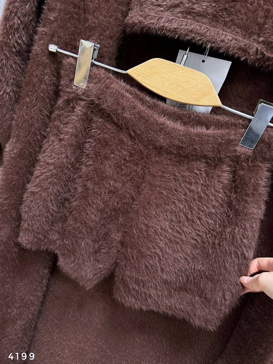 вязаное платье,платье свитер,платье свитер с вырезом,джемпер оверсайз,костюм вязаный с юбкой