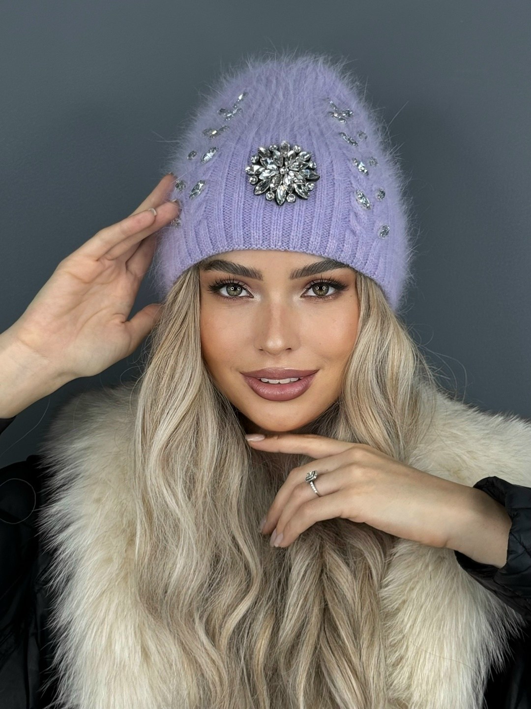 шапка зимняя вязаная бини ангора,шапка зимняя вязаная бини ангора g&c shop,женская шапка из ангоры,шапка женская,женская зимняя шапка