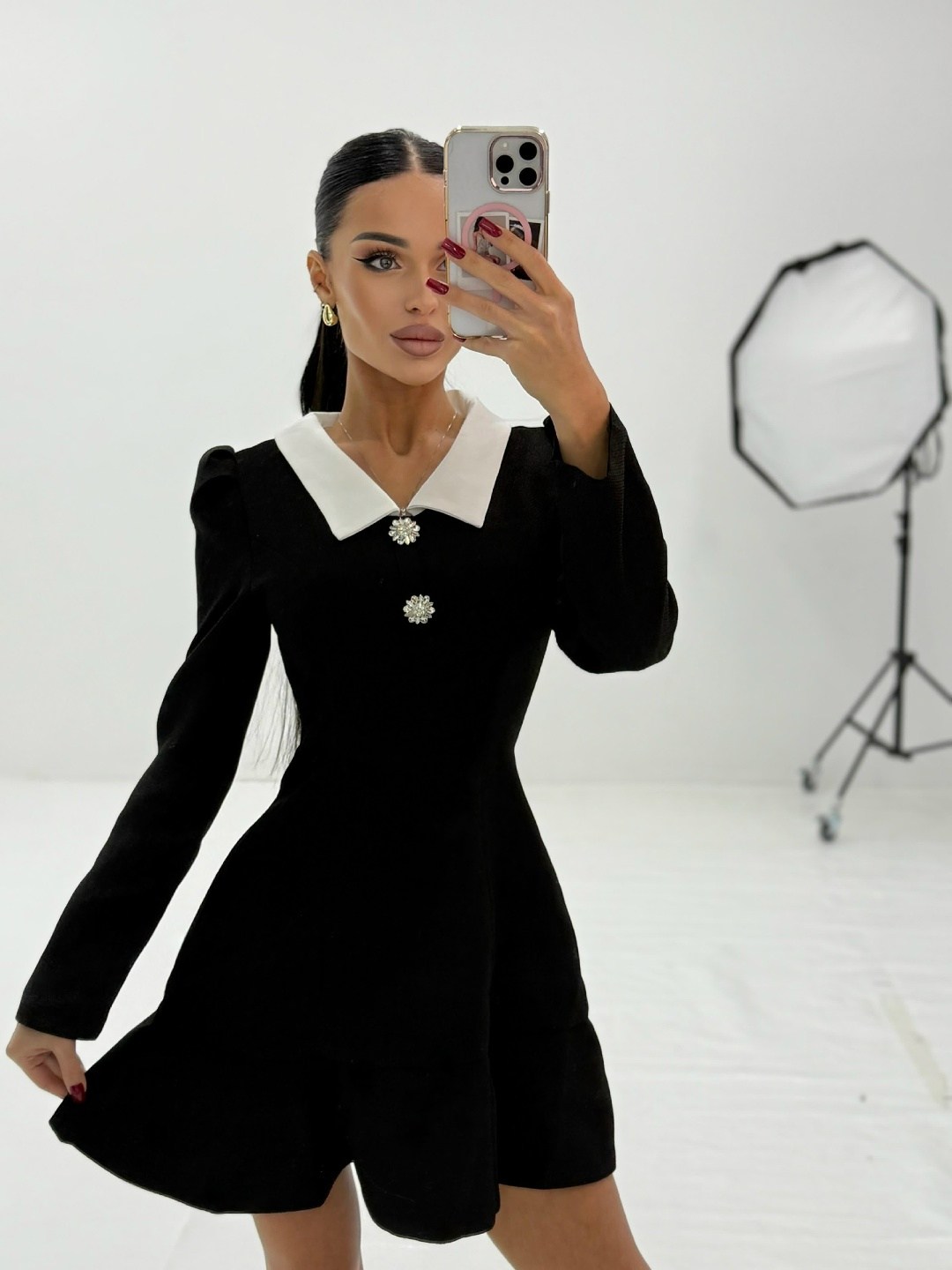 черное платье с белым воротником,чёрное платье с воротником,черное женское платье с белым воротником,женское платье с воротником,платье женское
