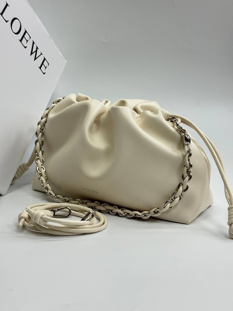 сумки,сумочка с цепочкой,женская сумка,loewe сумка на плечо,модная сумка