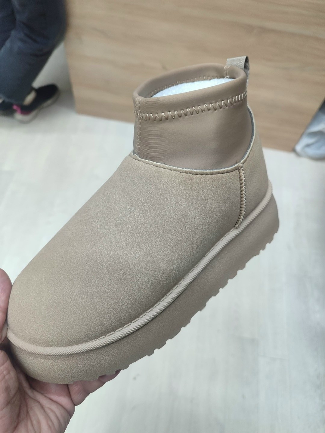 женские угги,,угги женские зимние,угги,угги зимние короткие из замши