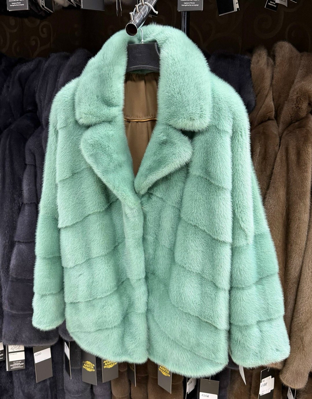 норковая шуба,женская норковая шуба,шуба из норки,шуба норковая зеленого цвета,шуба норка