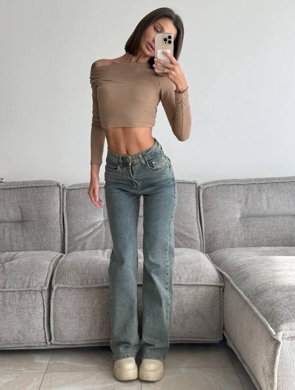 широкие джинсы,женские джинсы,голубые джинсы,женская кофта,хлопковые джинсы