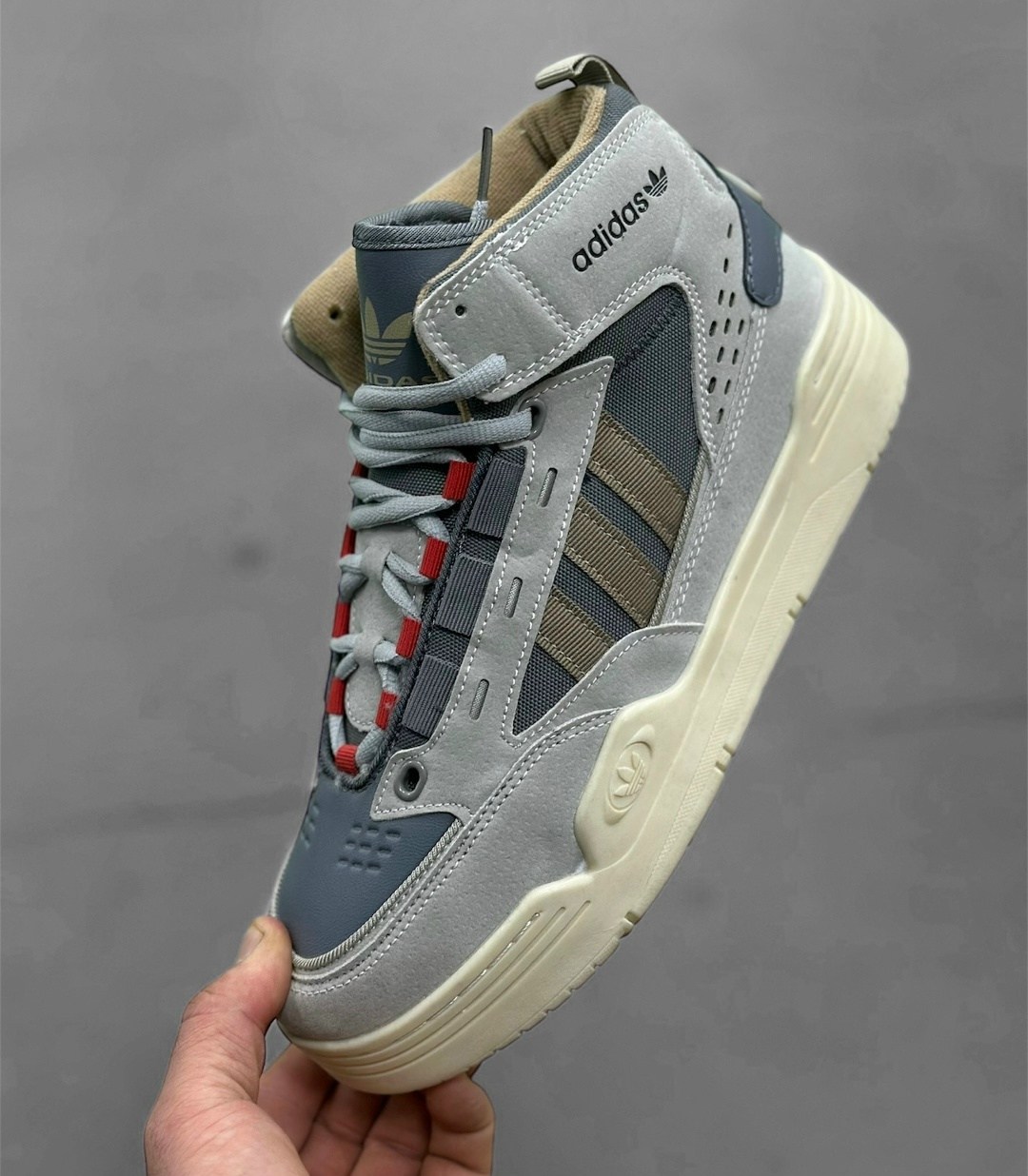 зимние кроссовки adidas niteball ii hi,зимние кроссовки adidas,кроссовки adidas,кроссовки adidas adi 2000,зимние кроссовки adidas niteball ii hi цвет серый