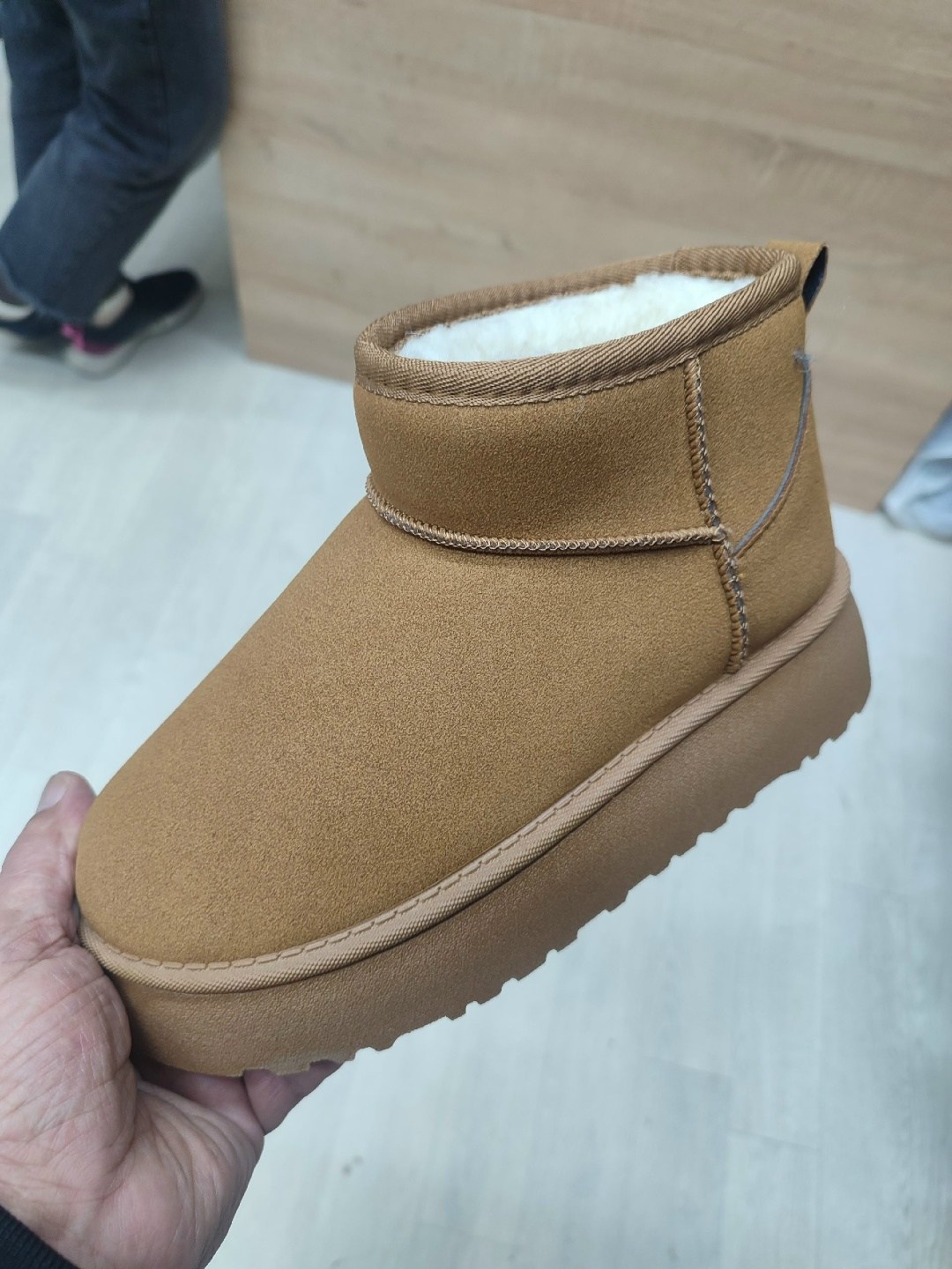 женские угги,,угги женские зимние,угги,угги зимние короткие из замши