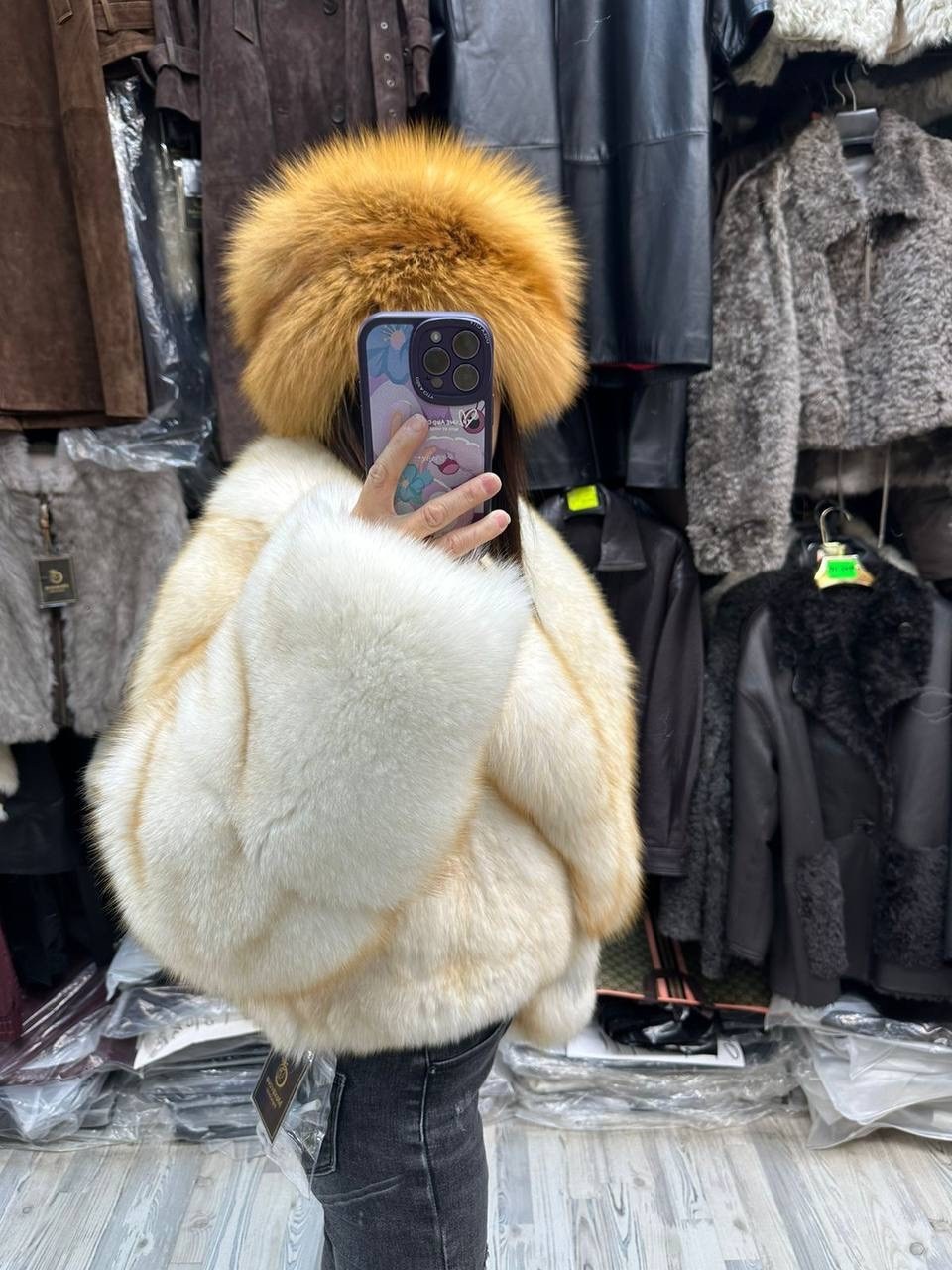 женская шуба из натурального лисьего меха,женская меховая куртка из натурального лисьего меха,женская короткая толстая теплая зимняя шуба из натурального лисьего меха,женское пальто из натурального ли