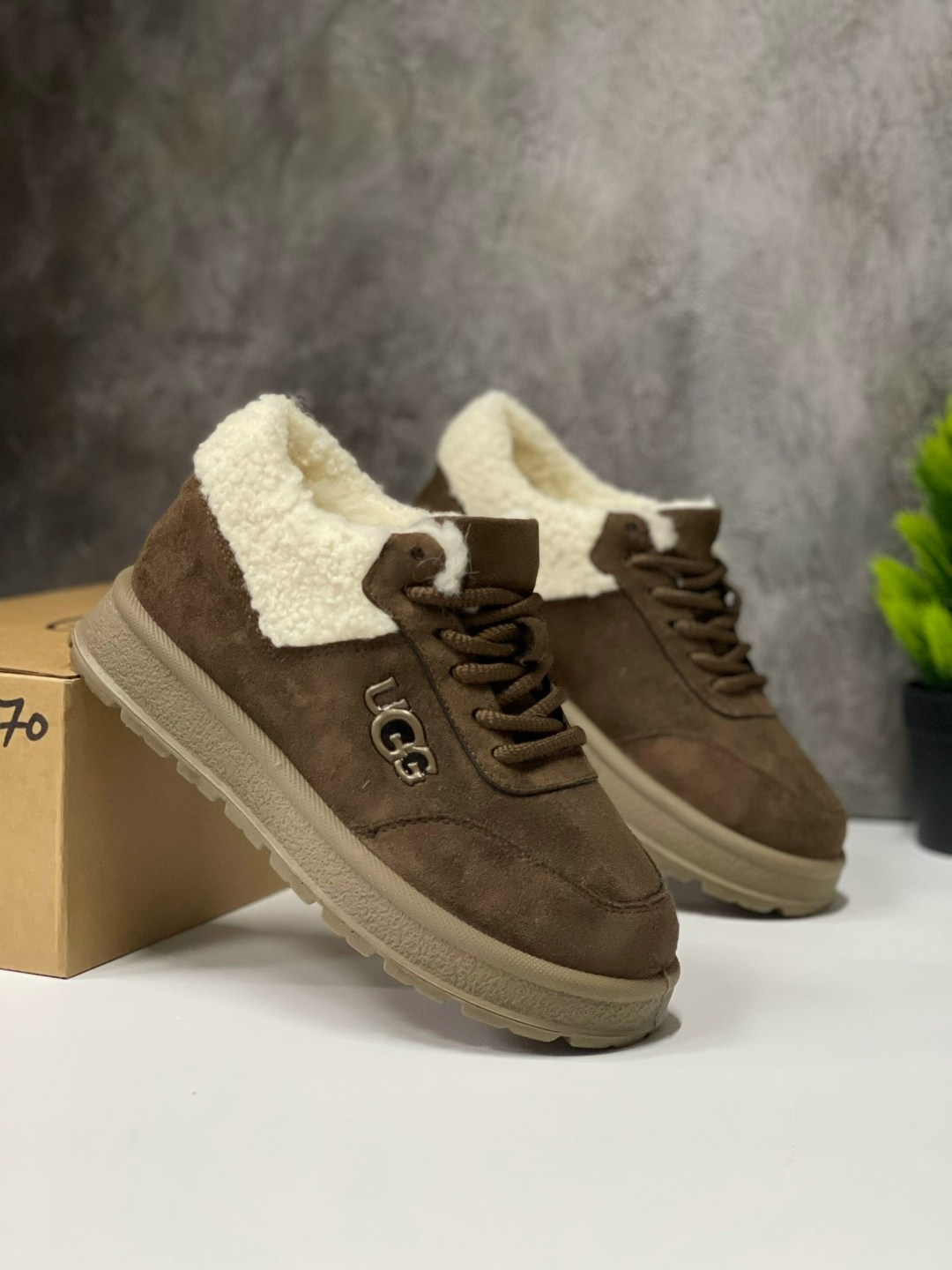 угги зимние с мехом на платформы,кроссовки зимние женские ugg,,зимние кроссовки ugg,зимние кеды ugg женские