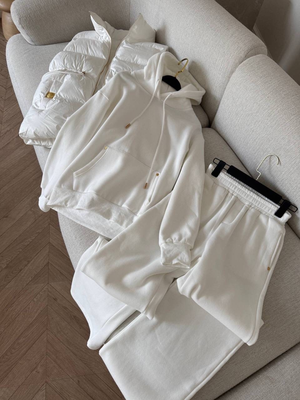 женская жилетка,стильная жилетка,жилетка на синтепоне,женский костюм тройка,жилетка белая