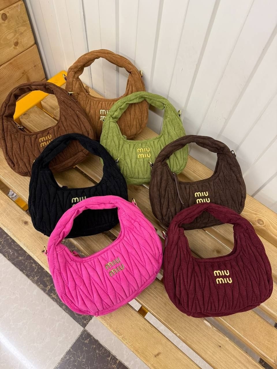 сумка miu miu,женская сумка miu miu,сумка миу миу,сумка,сумка женская miu miu volante chocolate camoscio