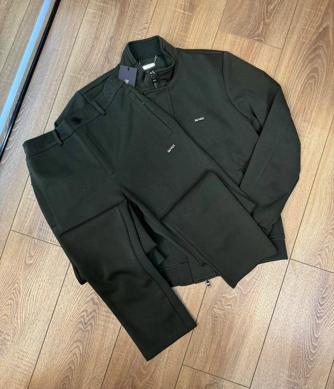 спортивный костюм boss,спортивный костюм hugo boss,спортивный костюм brunello cucinelli,мужской спортивный костюм,спортивный костюм