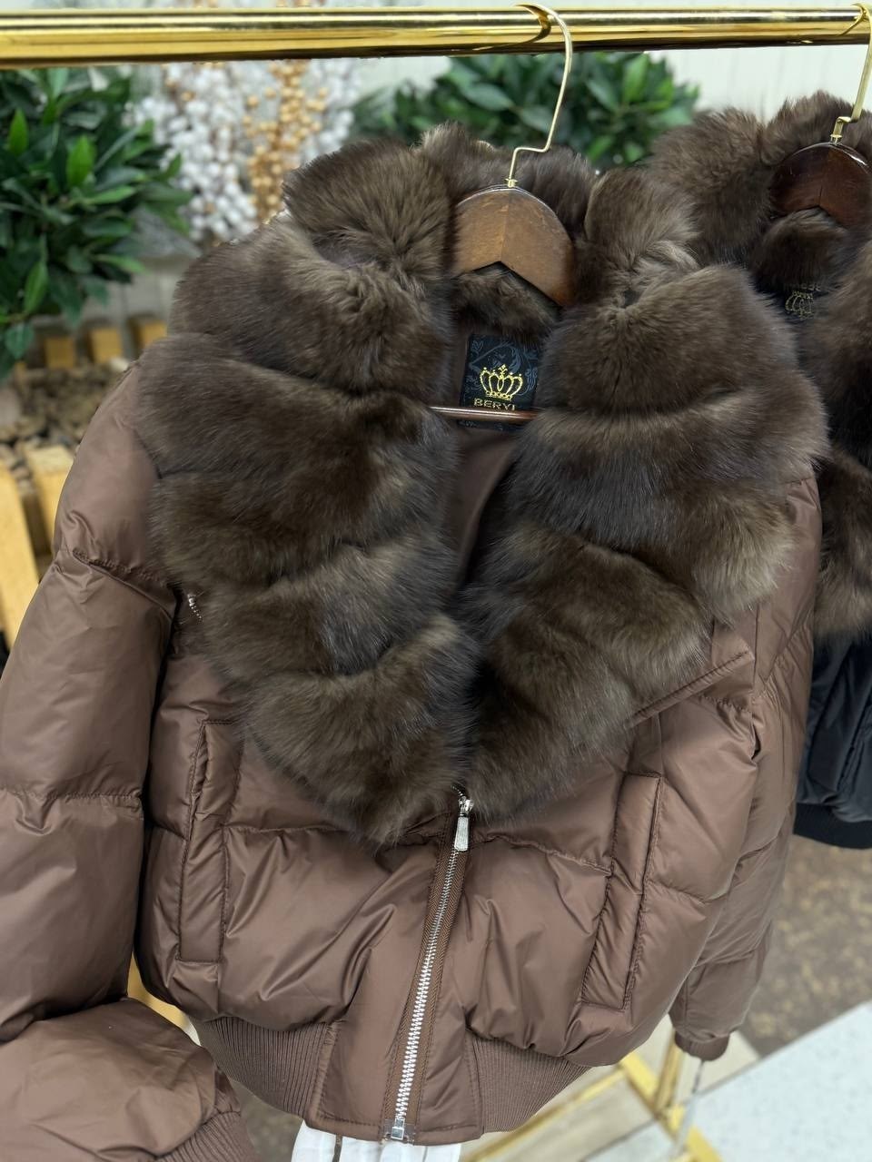 зимние куртки,женский пуховик,пуховик с натуральным мехом,пуховик с мехом,пуховик женский с натуральным мехом
