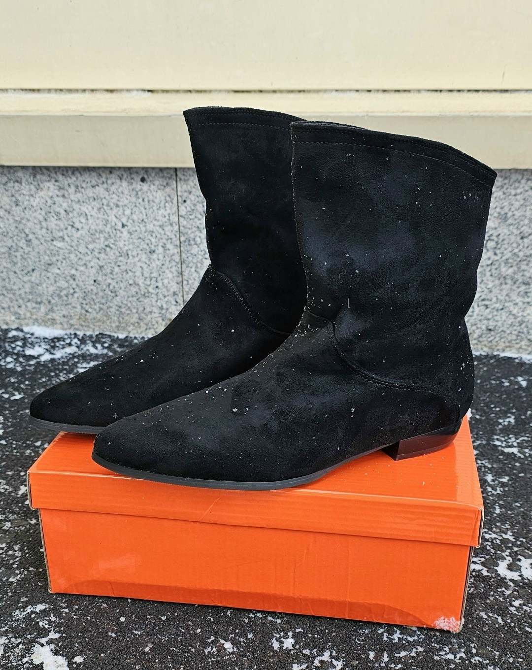 ,замшевые женские ботильоны с острым носком на,замшевые ботильоны,замшевые сапоги,замшевые ботинки