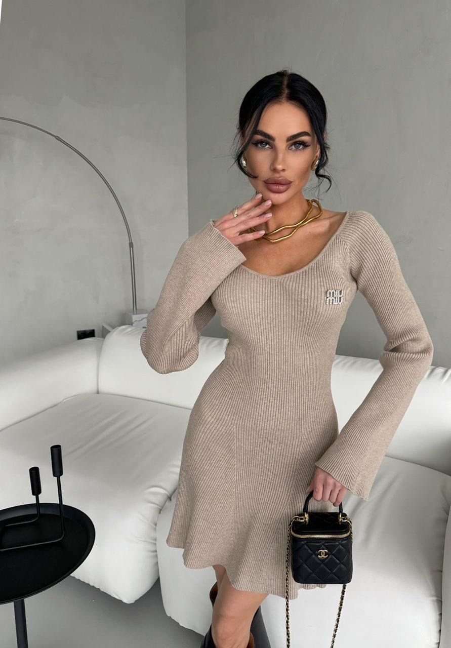 трикотажное платье мини,трикотажное платье,платье,стильное платье,мини платье