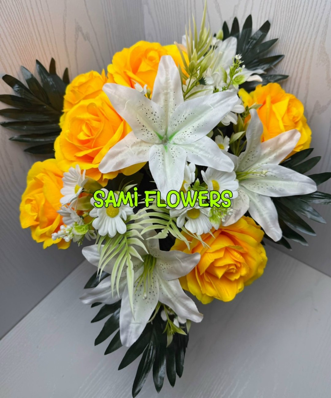 ритуальная композиция из искусственных цветов,композиции из искусственных лилий,букет лилии,композиция из лилии,композиция из лилий