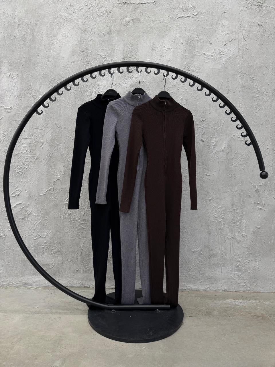 брючный комбинезон,комбинезон женский,женский спортивный комбинезон на молнии,стильный комбинезон,спортивный комбинезон