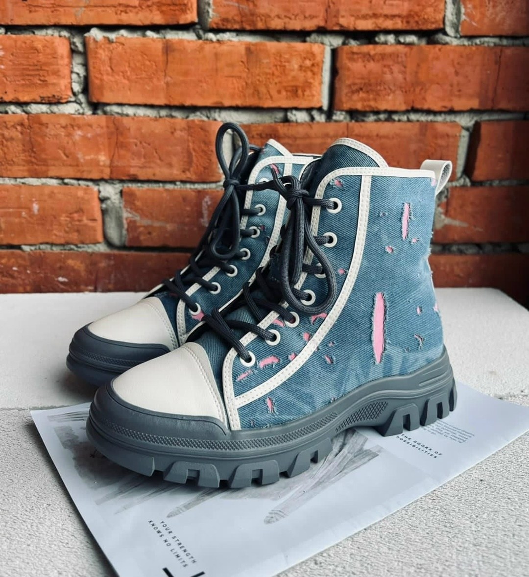 ,женские ботинки,ботинки модные,женская ,модная