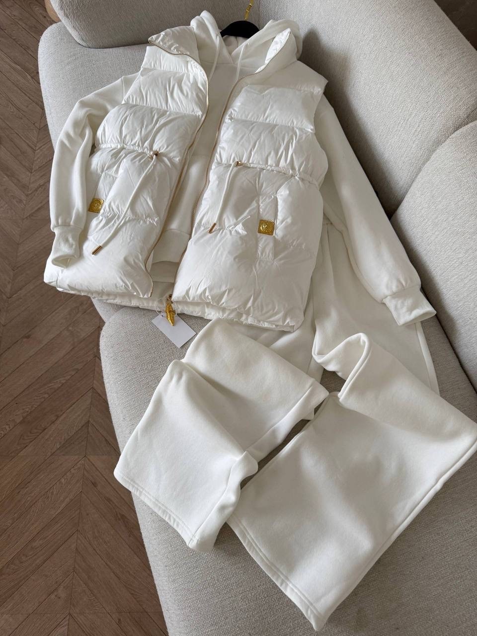 женская жилетка,стильная жилетка,жилетка на синтепоне,женский костюм тройка,жилетка белая
