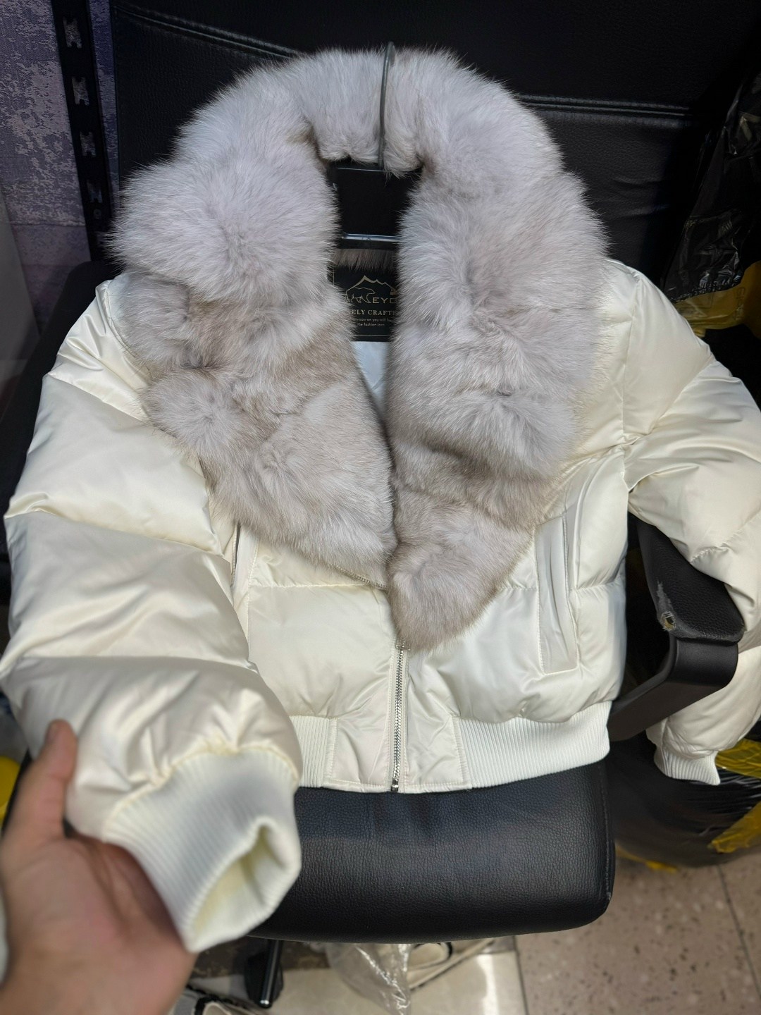 пуховики с мехом,женский короткий пуховик,короткий пуховик,женский пуховик,пуховики с натуральным мехом