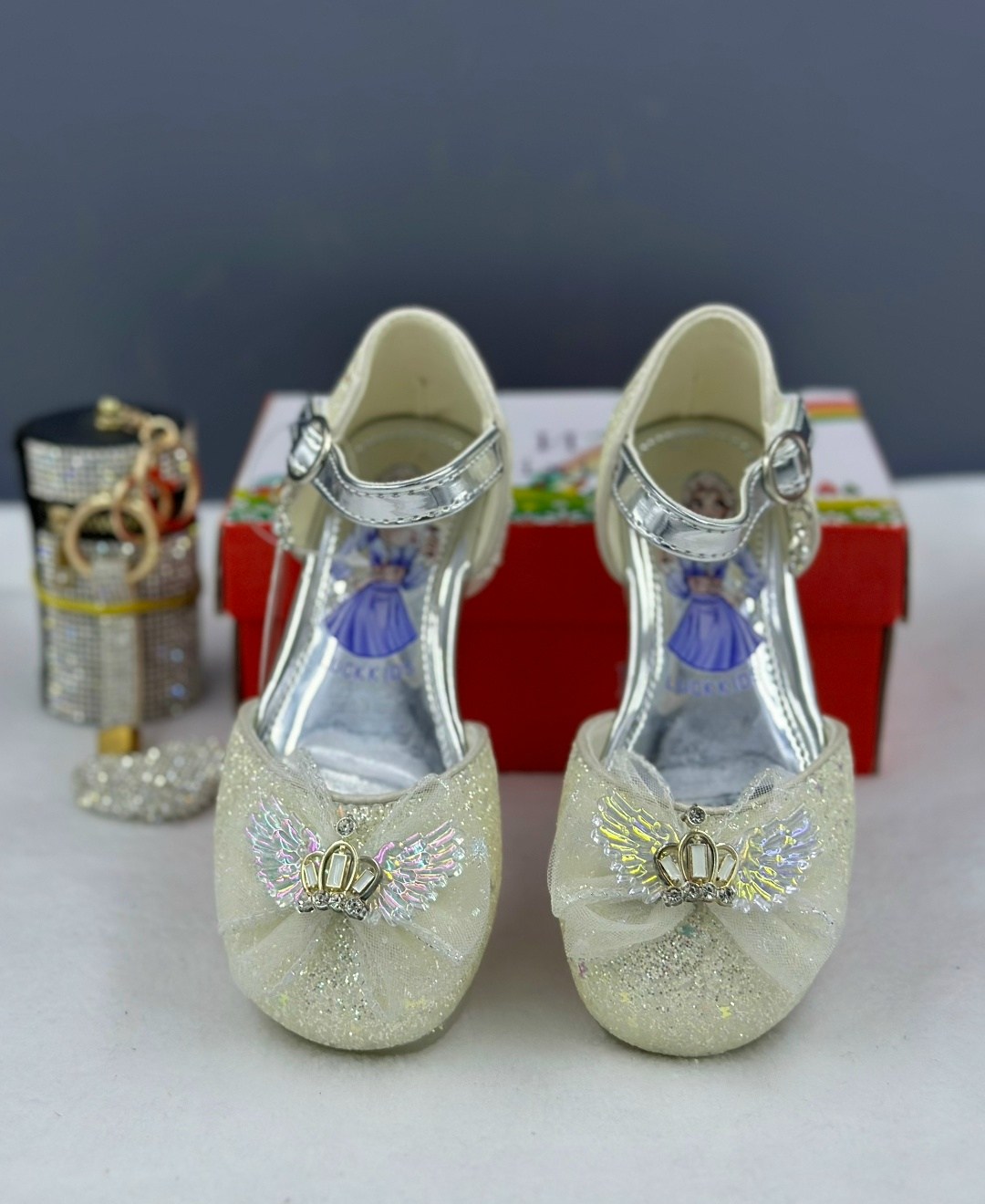 туфли для принцессы,детские туфли для девочек,нарядные туфли для девочек,туфли для девочек,туфли детские нарядные