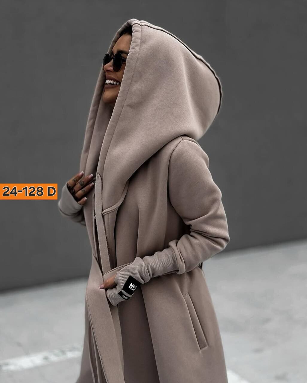 женское пальто,стильное пальто,пальто с капюшоном,пальто халат,женское пальто с капюшоном