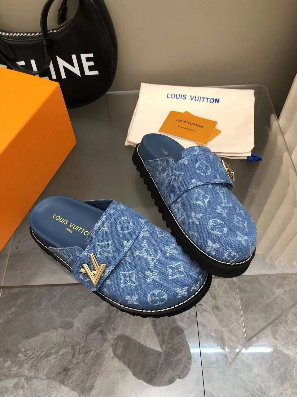 ,мюли louis vuitton,тапочки louis vuitton,модные тапочки,летние тапочки
