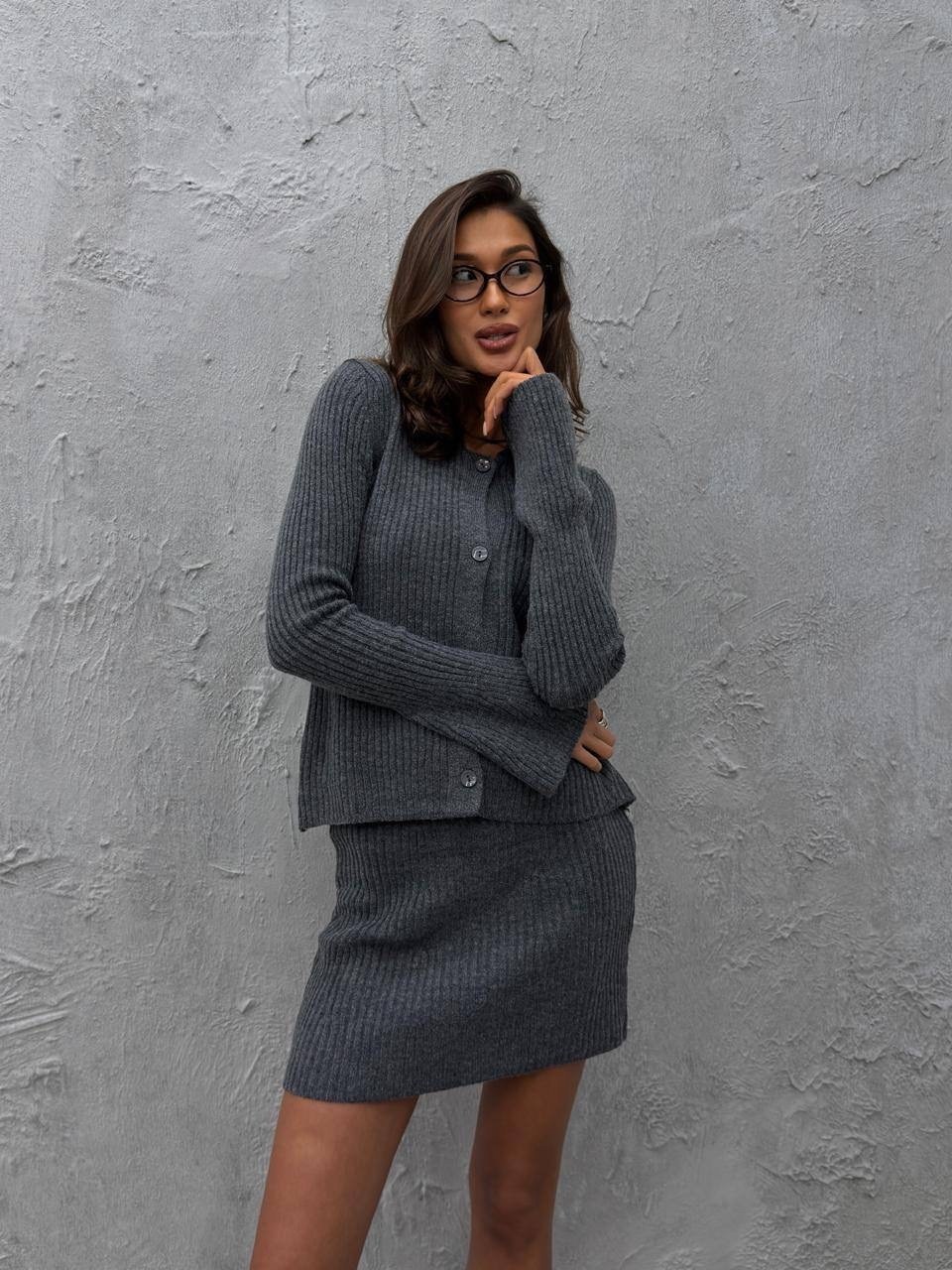 трикотажные костюмы,вязаный костюм с юбкой,вязаные костюмы,трикотажные костюмы с юбкой,женские костюмы с юбкой