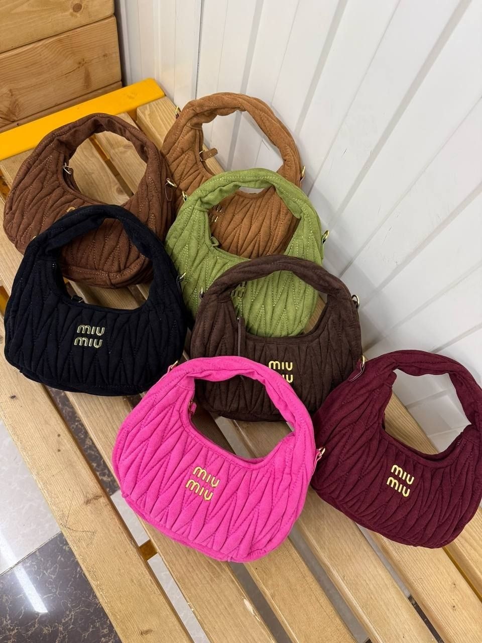 сумка miu miu,женская сумка miu miu,сумка миу миу,сумка,сумка женская miu miu volante chocolate camoscio