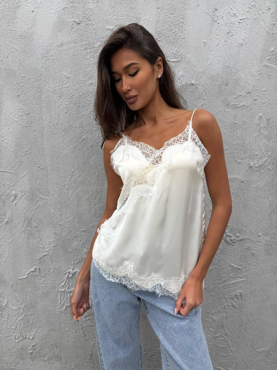 майка с кружевами,шелковый топ,шелковый топ с кружевом,топ с кружевом,майка с кружевом