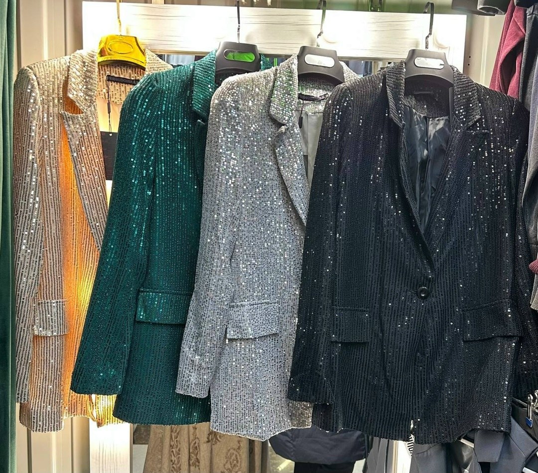женский бархатный блейзер двубортный пиджак с блестками,пиджак с пайетками женский,пиджак жакет блестящий пайетки,блестящие пиджаки,пиджак с пайетками