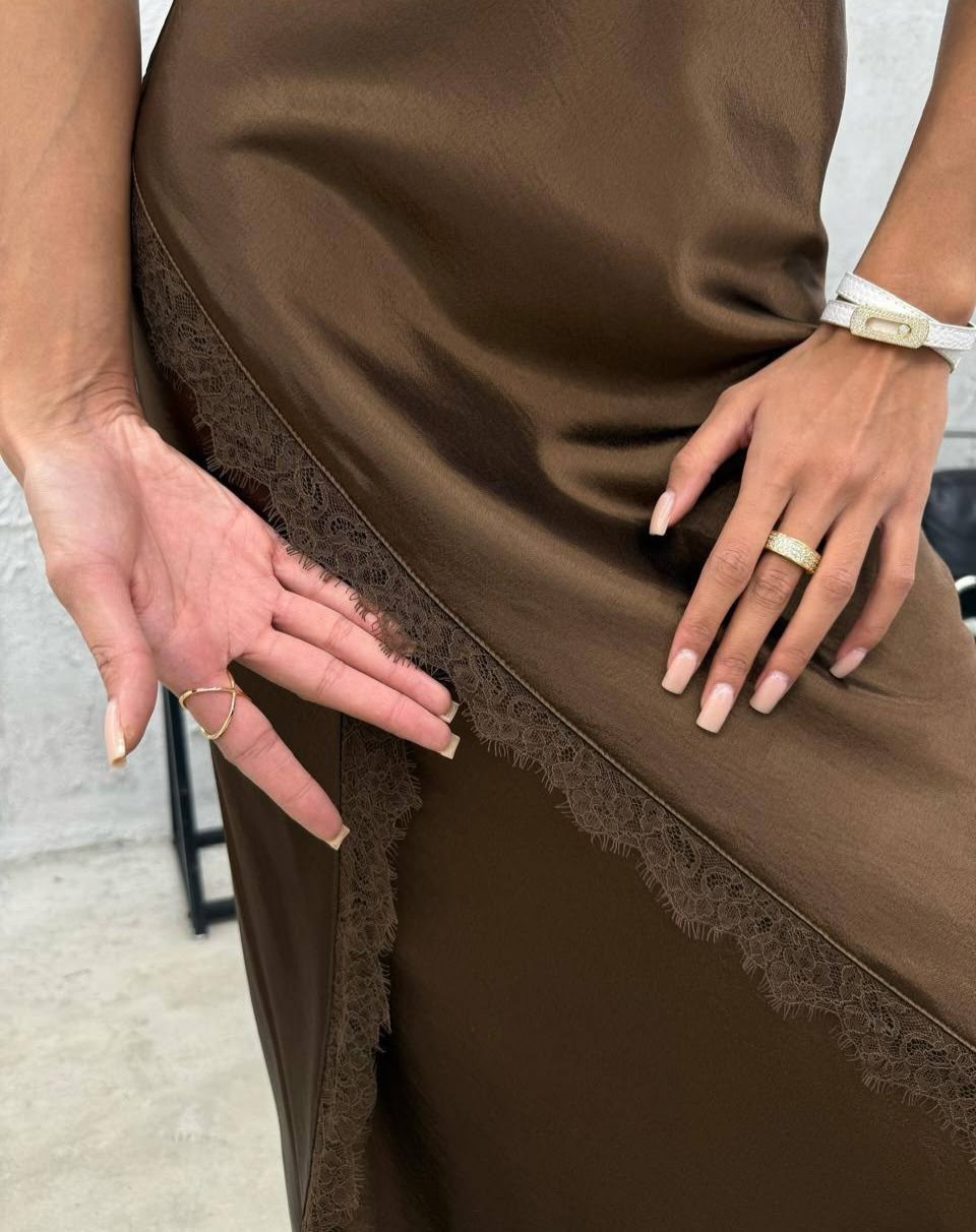 коричневое платье,платье комбинация миди,платье,платье с кружевной отделкой от мими never fully dressed, коричневый,платье комбинацию