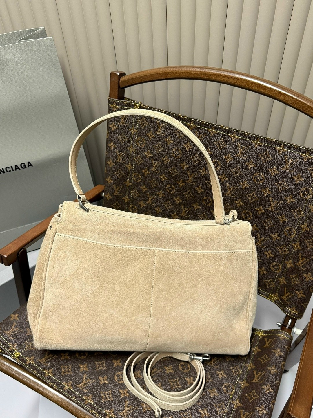 замшевая сумка,сумка женская тоут замша натуральная,сумка из натуральной замши,замшевая женская сумка,сумка женская