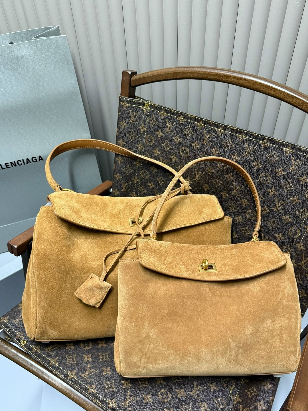 сумка замшевая,женская сумка замшевая,сумка,сумка женская тоут замша натуральная,сумка из натуральной замши