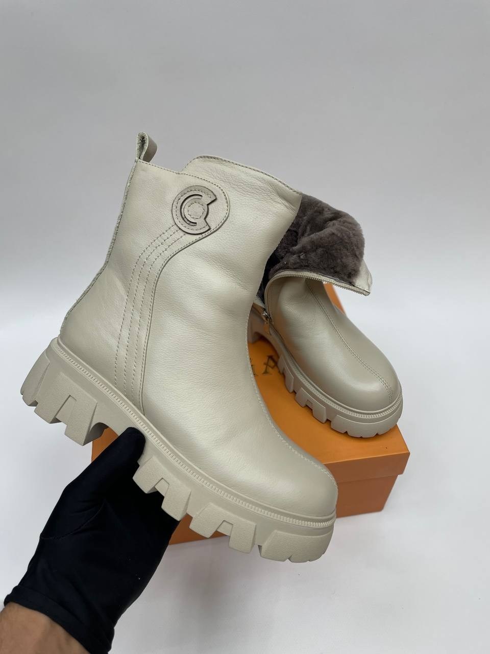 ,ботинки женские,женская ,серые ботинки,женские полусапожки